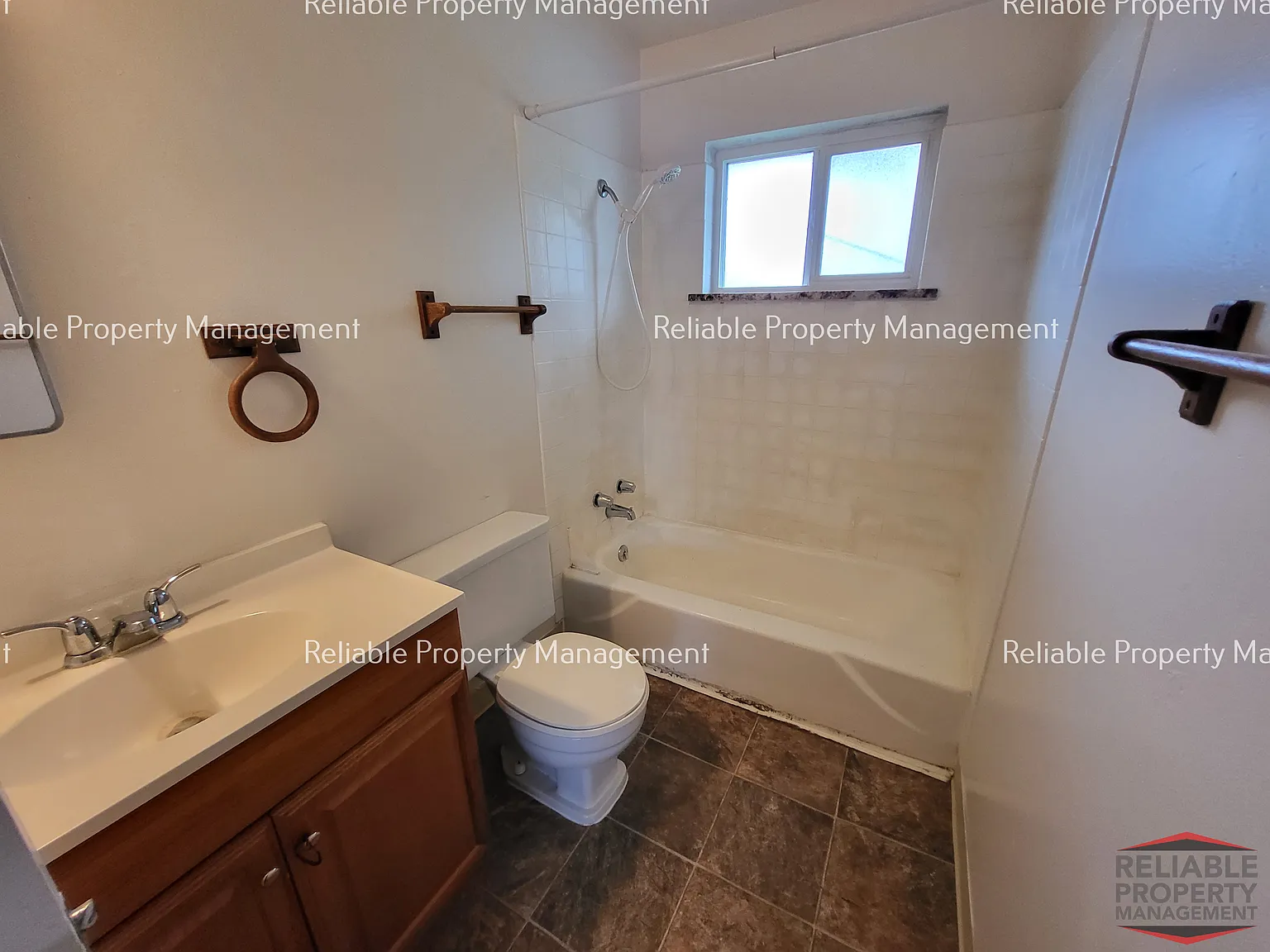 2 bed, $1,000 — Photo 4