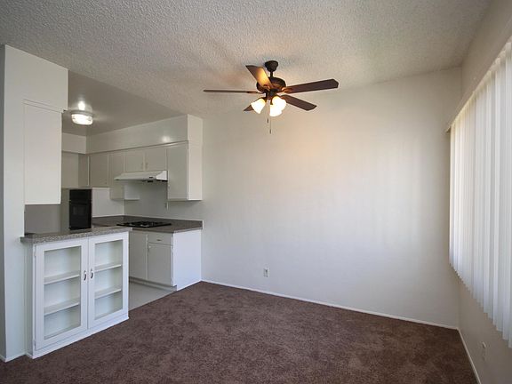 5th image of 526 W Huntington Dr APT L