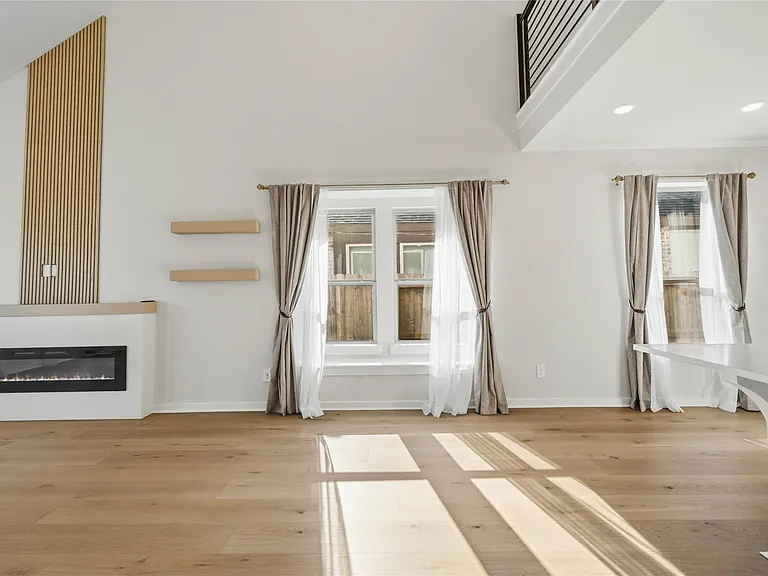 29821 Ellwood Ln — Photo 16