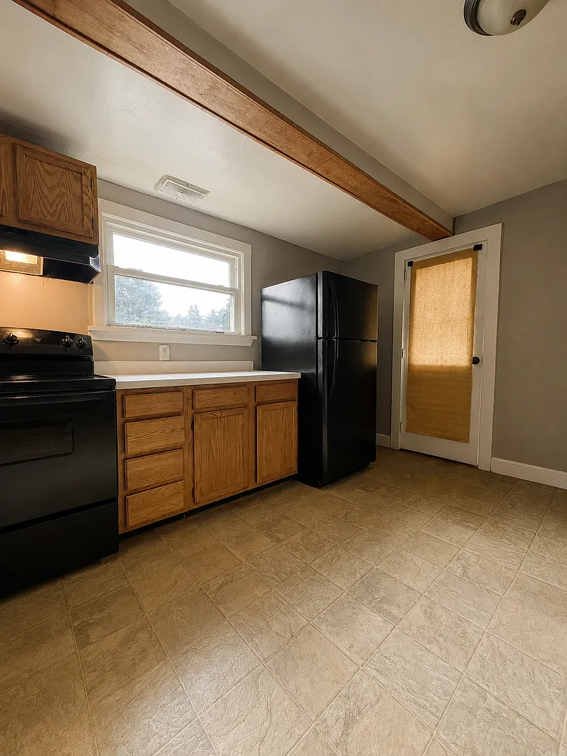 Spacious 3-Bedroom Rental 217 W. Water St., Unit #3, Middletown — Photo 4