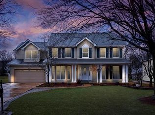 610 Martin Pointe Ct, Ballwin, MO 63011