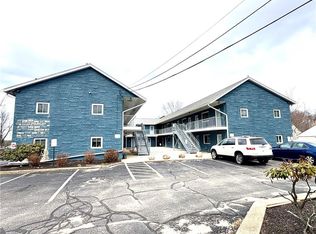 94 Cowesett Ave APT 18, West Warwick, RI 02893