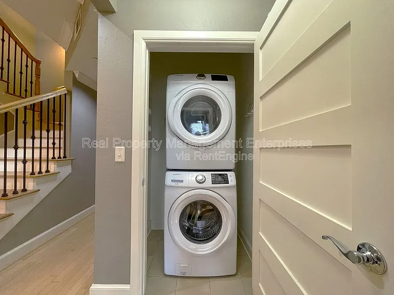 200 Russell M Perry Ave — Photo 16