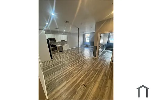 1 Munroe St #3 Photo 1 1 Munroe St #3 Photo 1