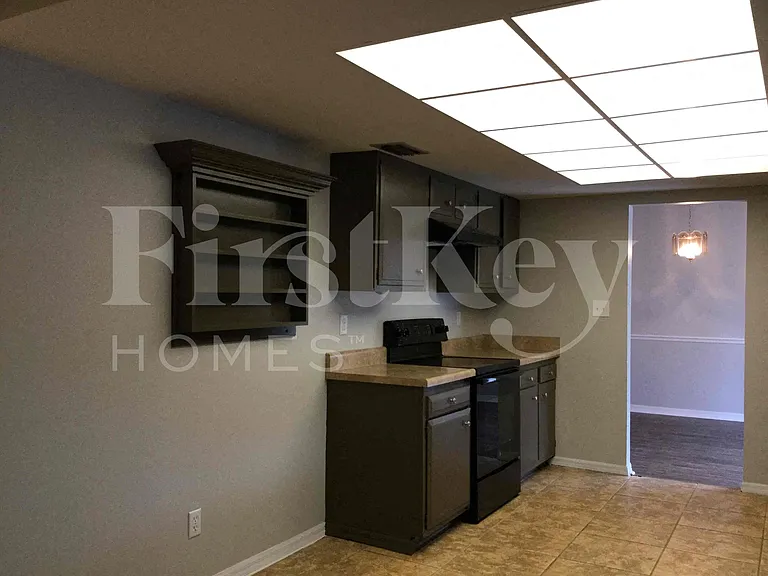 161 Sheridan Ave — Photo 7