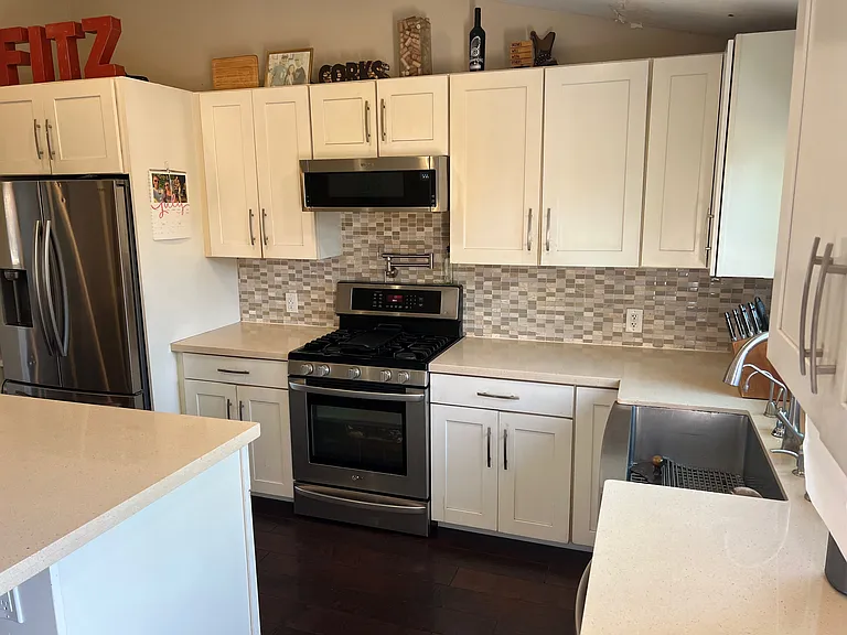 1139 23rd St — Photo 34