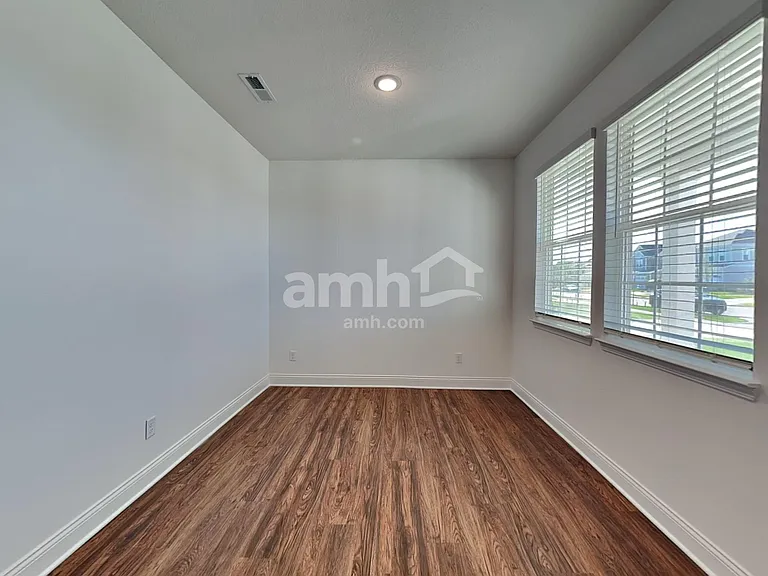 8300 Northpoint Dr — Photo 10