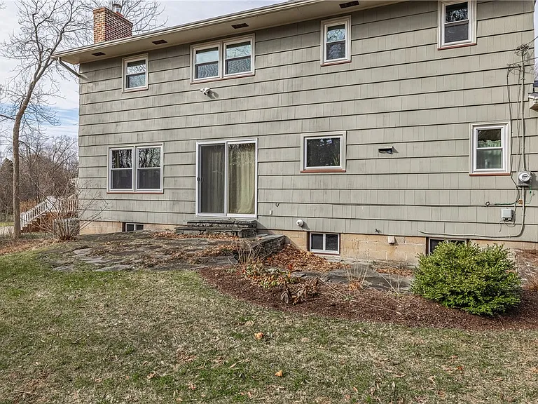 95 Parkwood Ave — Photo 38