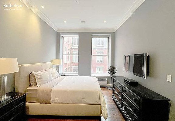 5th image of 95 Greene St APT 3A