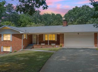 517 Woodrose Ln, Hixson, TN 37343