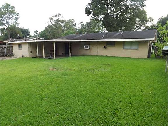 2nd image of 2121 Clooney St
