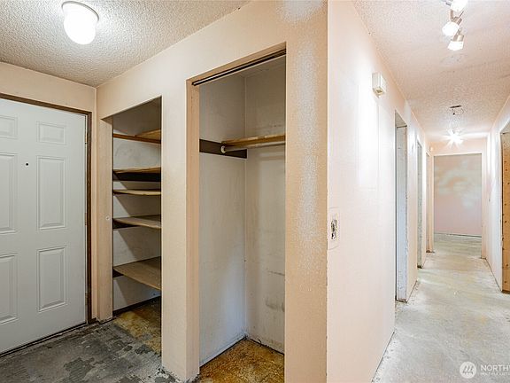 4th image of 6708 161st Street Ct E