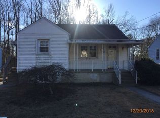 158 Silver Lake Dr, Clementon, NJ 08021