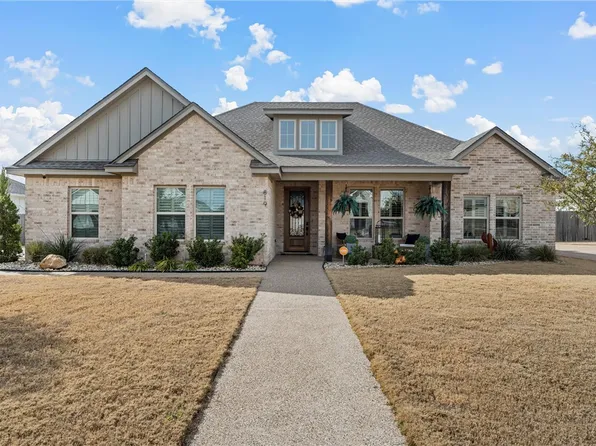 819 Gallant Fox Rd, Hewitt, TX 76643