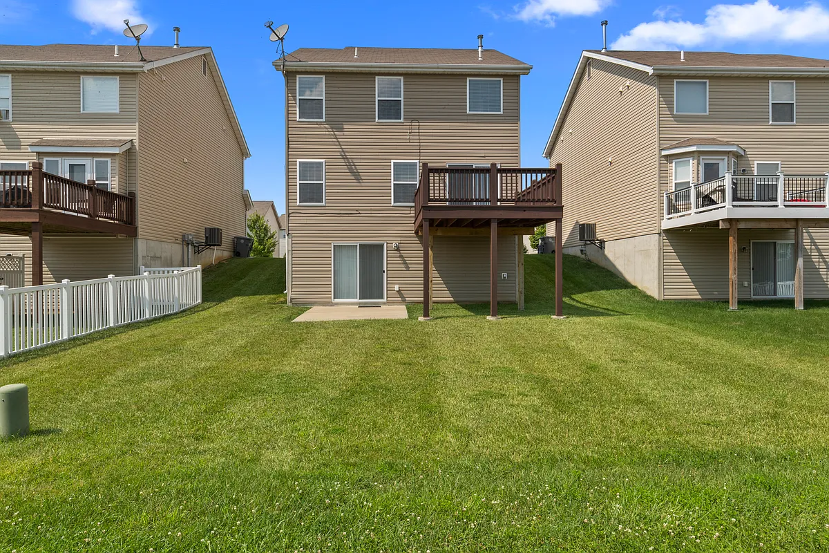 Building Photo - 334 Wild Oak Dr