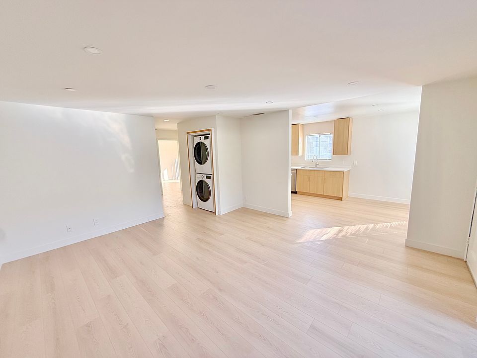 1st image of 1236 21st St #B