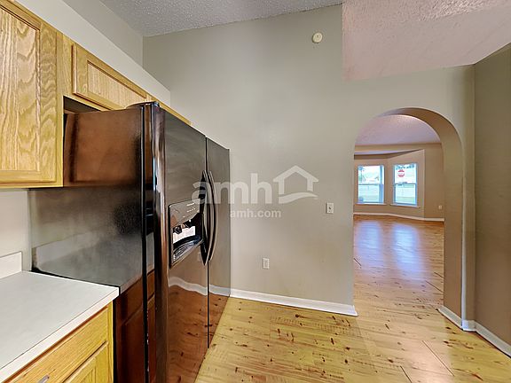 4th image of 3999 Warbler Dr