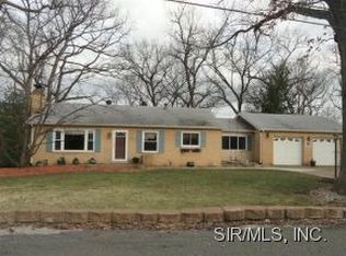 262 Oakley Pl, East Alton, IL 62024