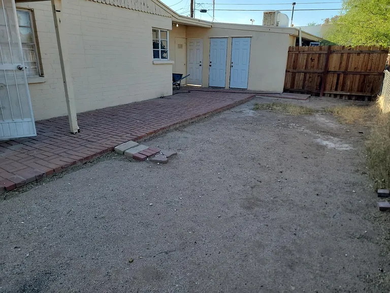 401 E Pastime Rd — Photo 7