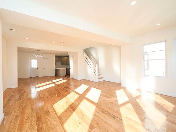 2nd image of 11416 194th St