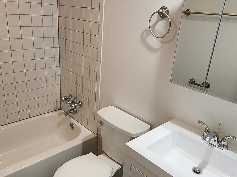 103 Tonnelle Ave #BB — Photo 11