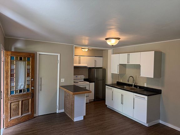 2nd image of 516 Church St #9