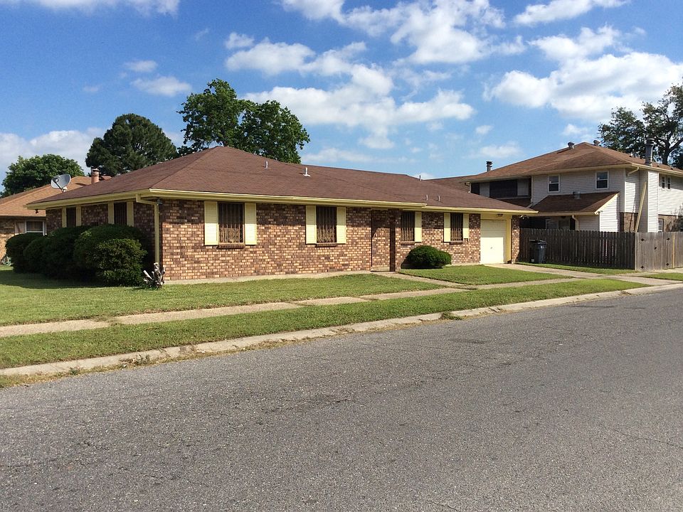 1st image of 7701 Sandy Cove Dr