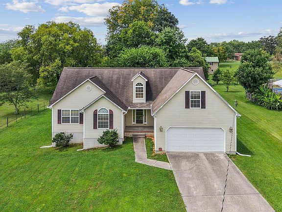 5th image of 211 Bagwell Rd