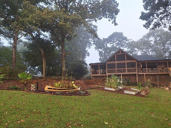 2nd image of 5804 Lee Rd