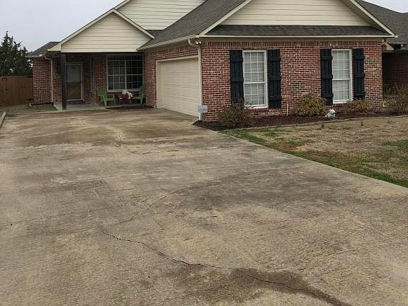 3rd image of 796 Muirfield Dr