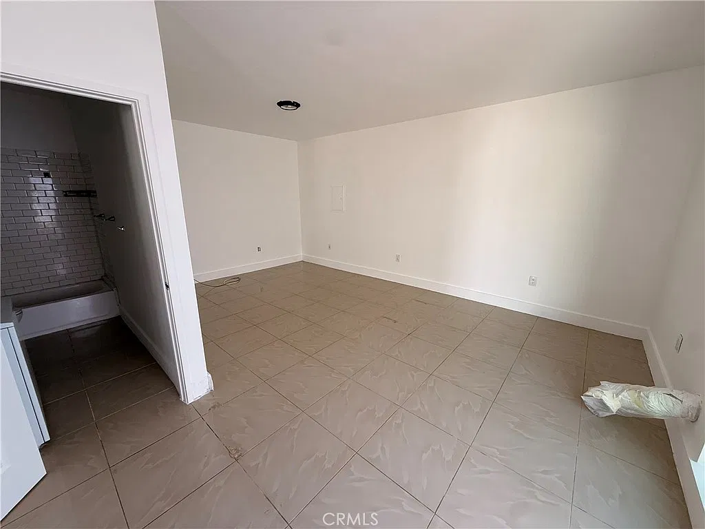 1 bed, 650 sqft, $2,900 — Photo 4