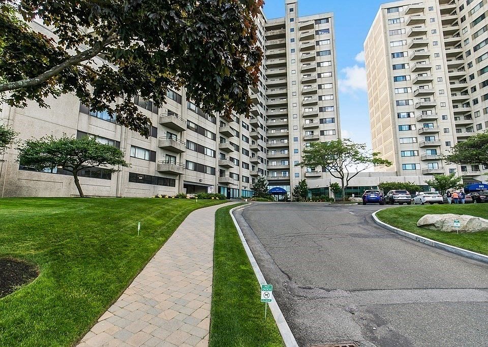 1st image of 376 Ocean Ave APT 910