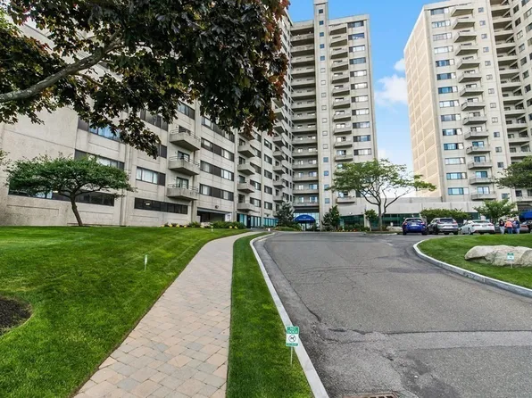 376 Ocean Ave APT 910, Revere, MA 02151
