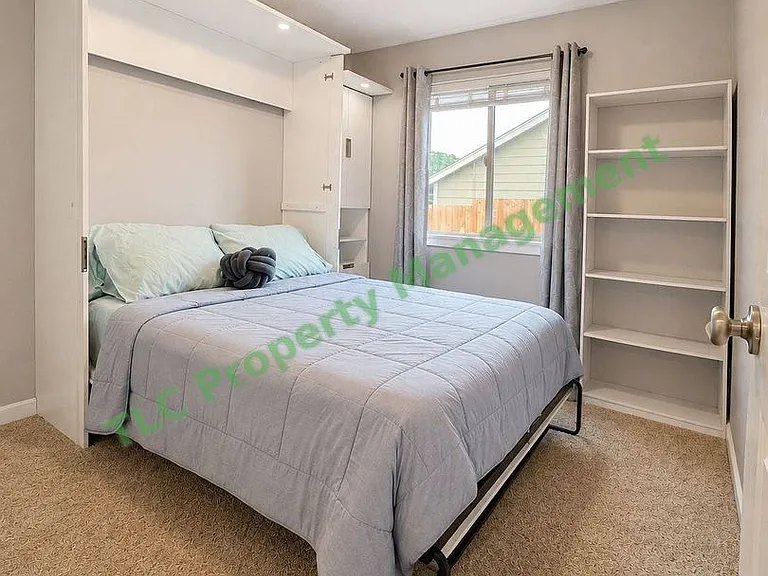 942 Salamander Rd SE — Photo 18