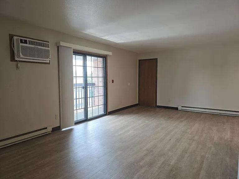 230 Robbins St #5 — Photo 10