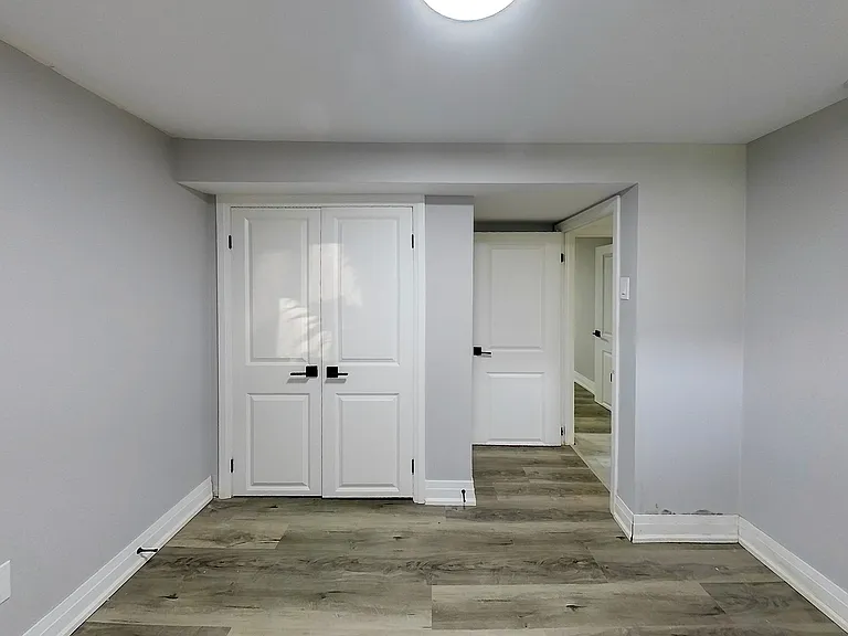 668 Frank St #A — Photo 17