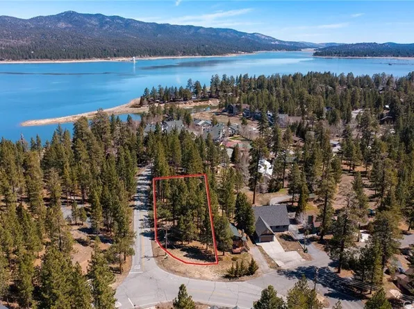 39731 Lakeview Dr, Big Bear Lake, CA 92315