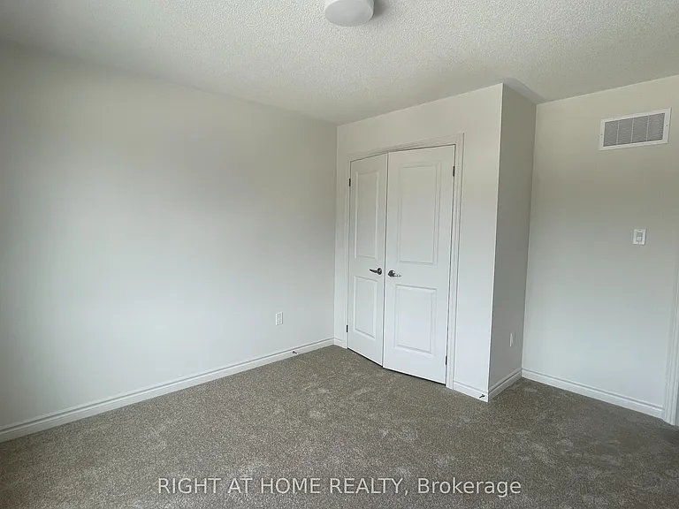 1054 Denton Dr — Photo 31