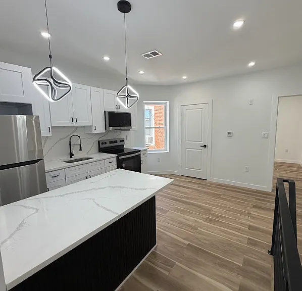 6112 Walnut St #2 — Photo 4
