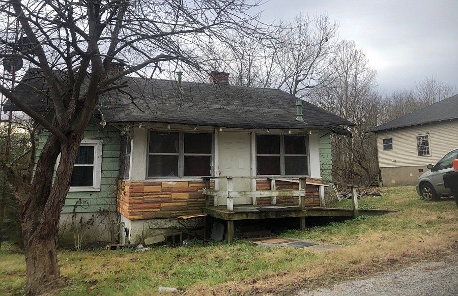 1st image of 207 Young Ave