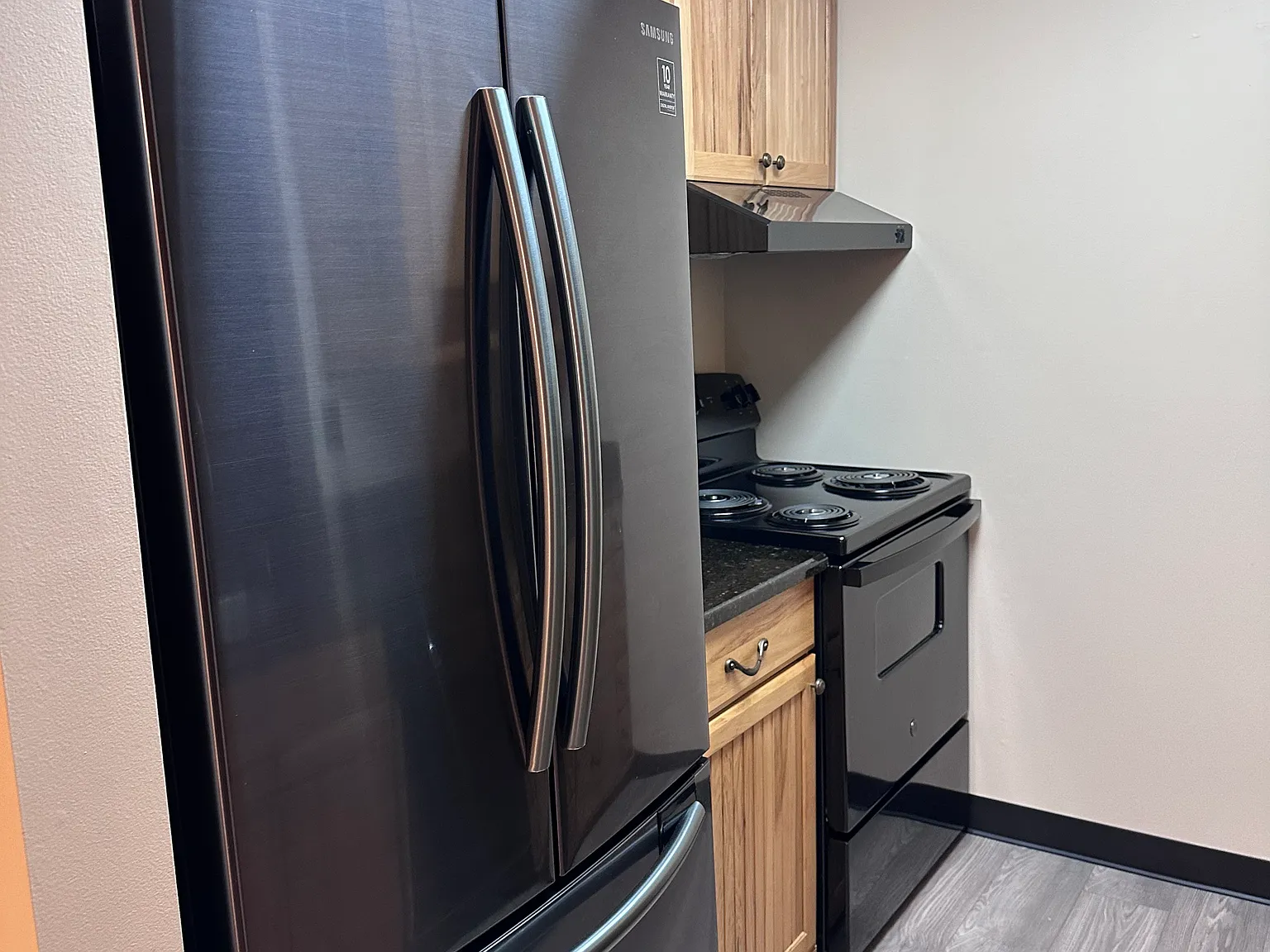 1211 Ravens Crest Dr — Photo 3