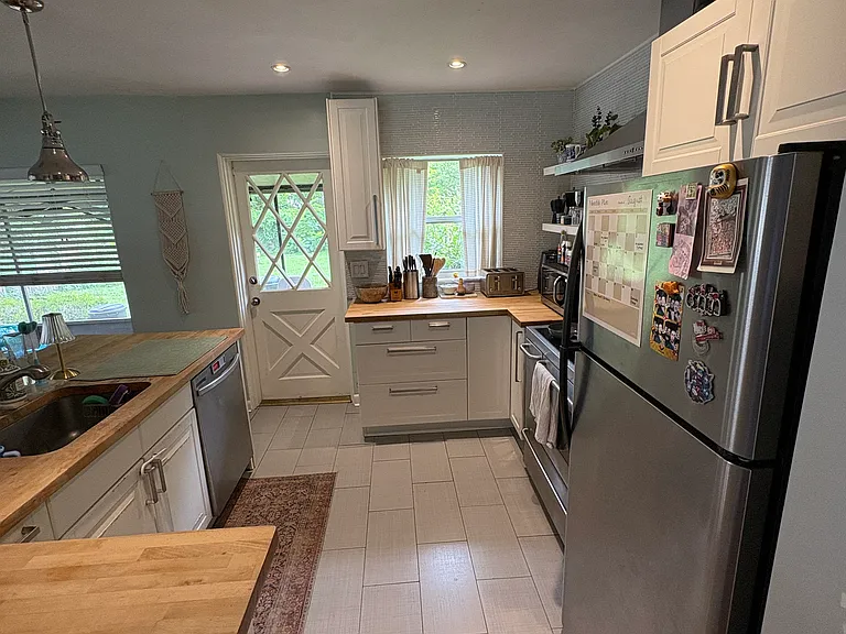 617 Springview Dr — Photo 8