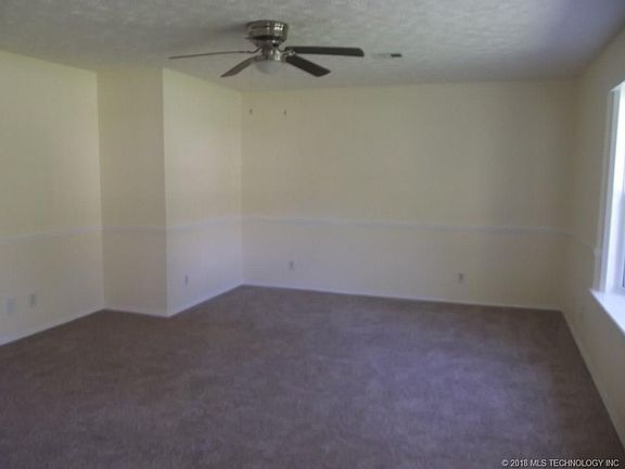 5th image of 408 N Moore Ave