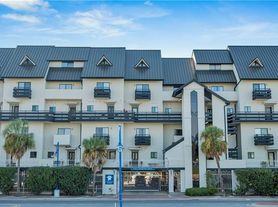 7300 Lakeshore Dr, New Orleans, LA