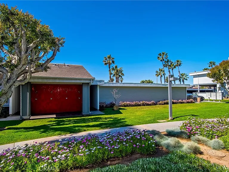 17082 Pacific Coast Hwy #102 — Photo 37
