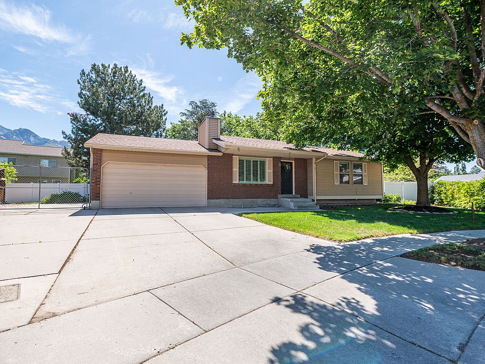 1st image of 2090 Greenwich Cir