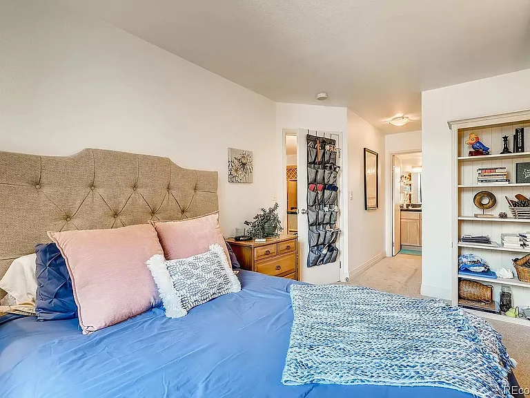 601 W 11th Ave #202 — Photo 8