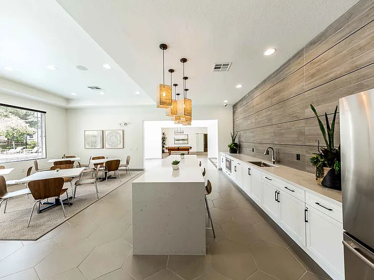 THE CLUBS AT RHODES RANCH APARTMENT HOMES — Photo 19