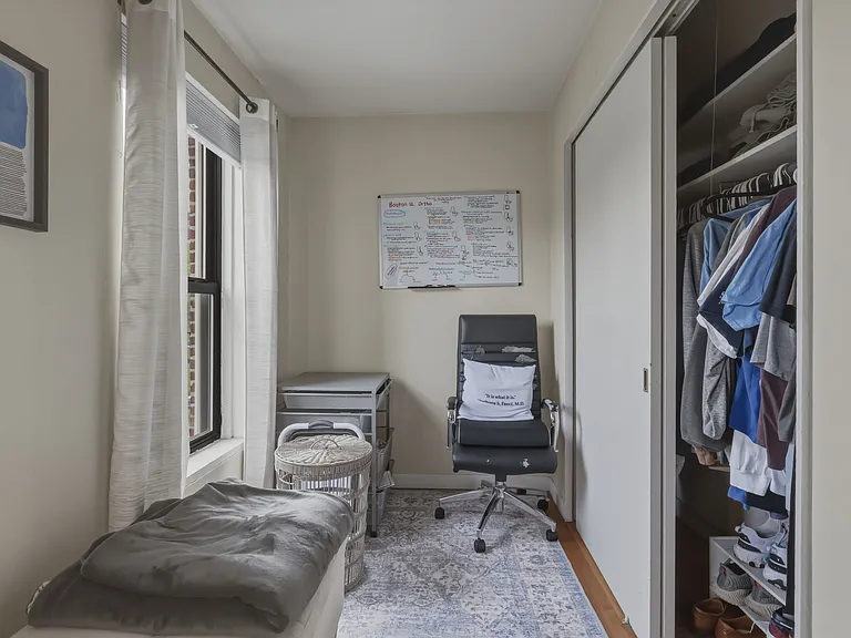 207 W Springfield St #4 — Photo 7