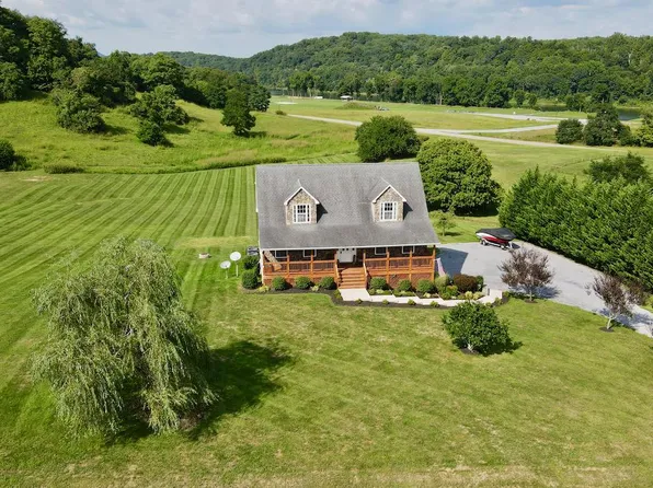 84 Musterfield Ct, Hedgesville, WV 25427
